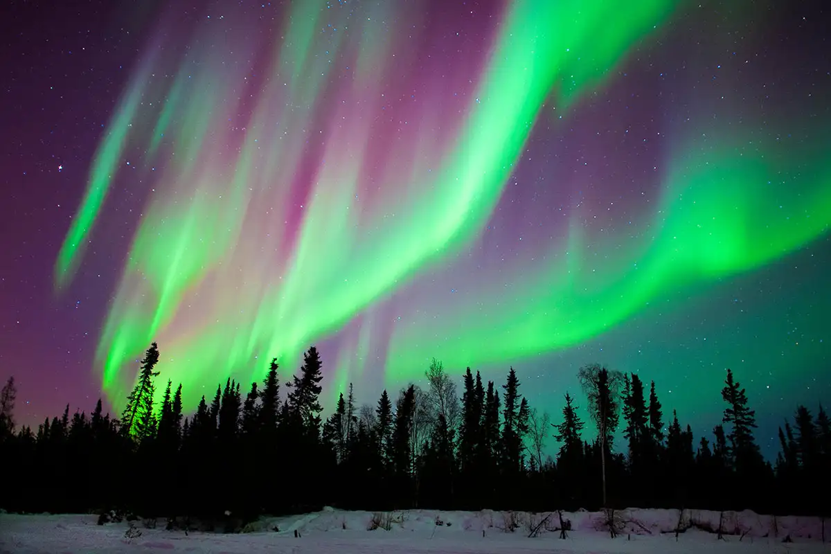 Aurora Borealis di Russia dan Iceland